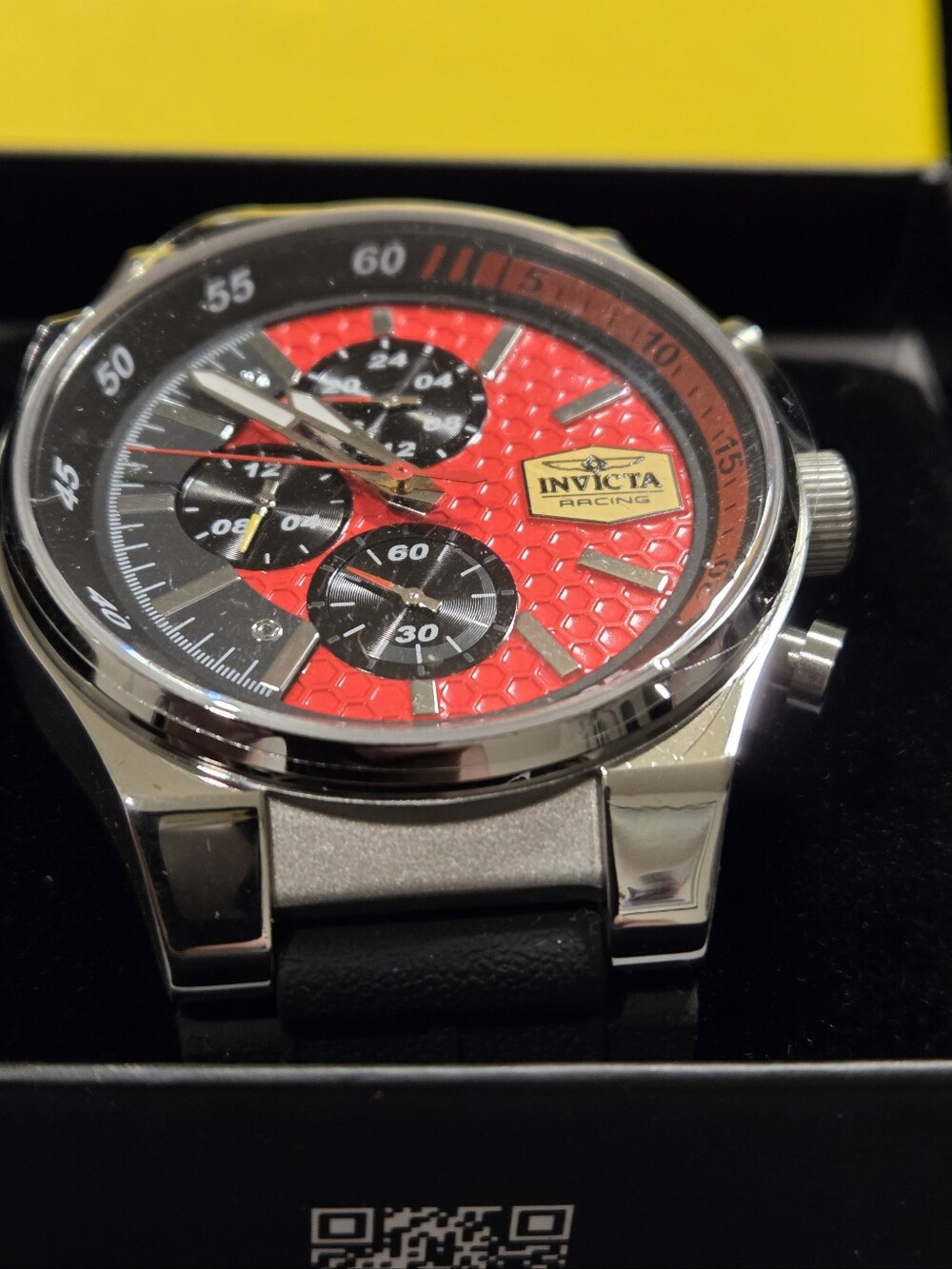 Invicta Racing Chronograph 44mm Model 47739 Red / Black ( NIB ) - Picture 8 of 9